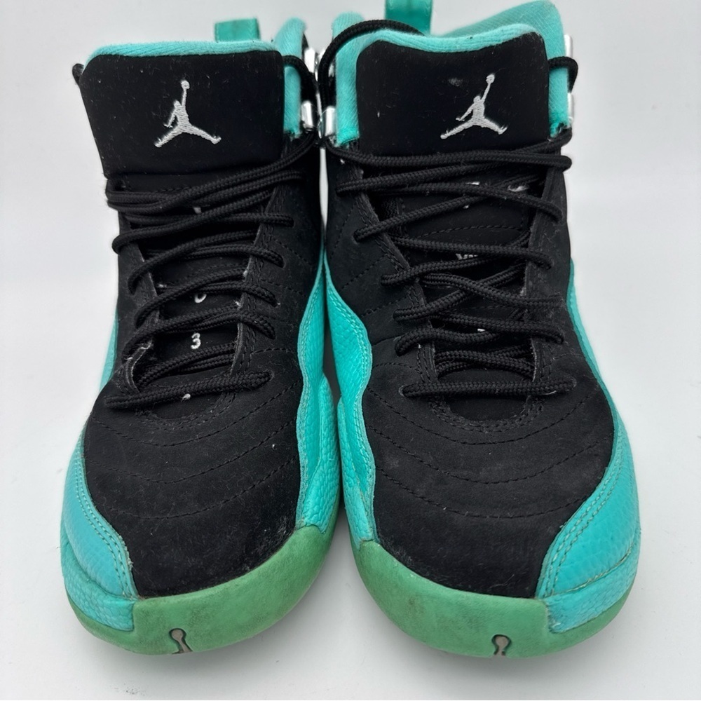 NIKE AIR JORDAN 12 RETRO GG BLACK/TEAL -HYPER JADE SIZE 5.5Y - Picture 2 of 9